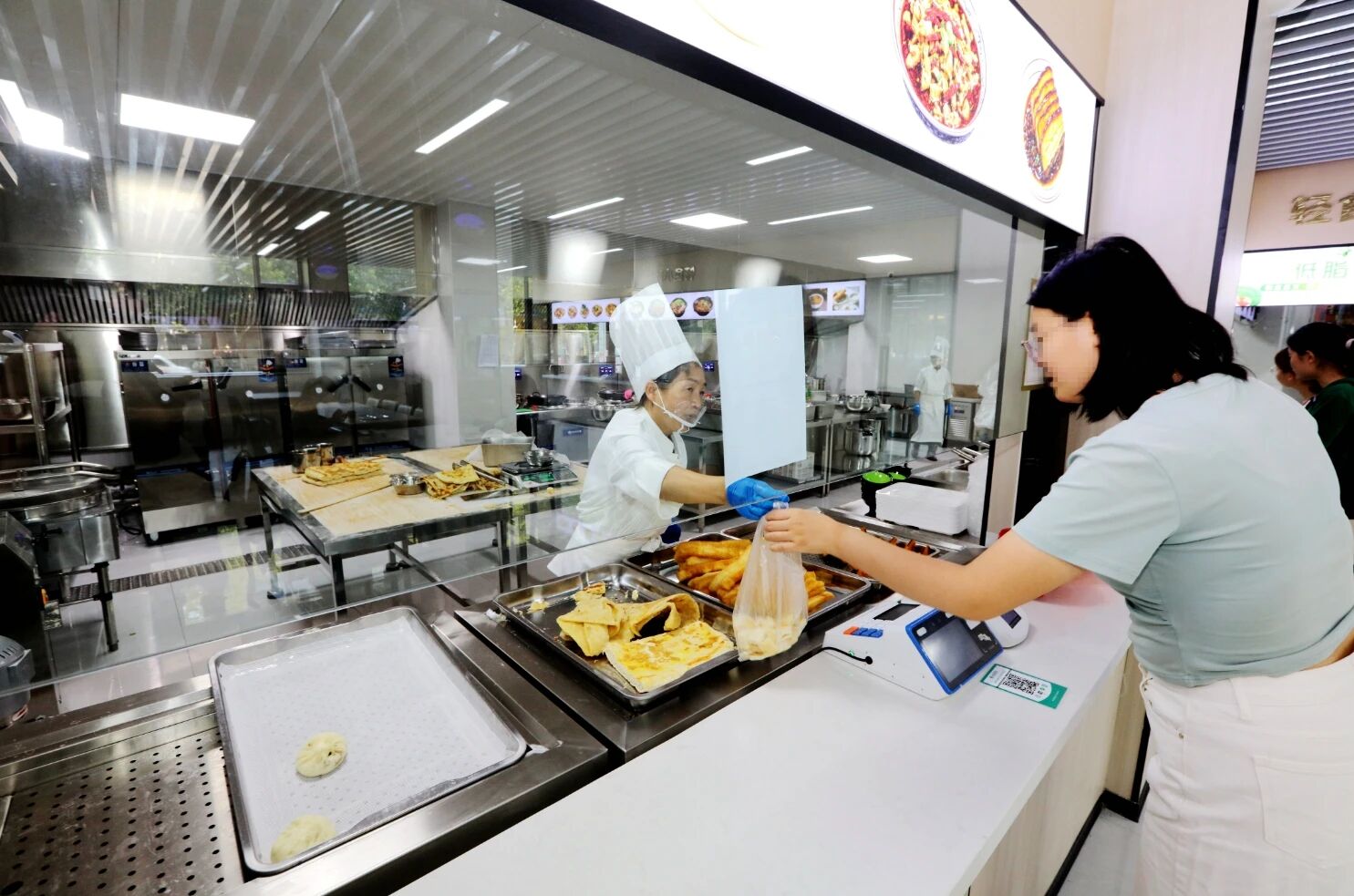 杏林餐厅焕新开业 舌尖上的关怀，温暖社区新篇章